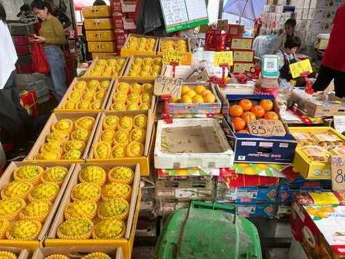 海南水果市场爆料视频最新,新鲜热带水果盛宴来袭！